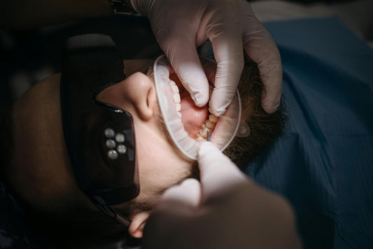 Warum rotes LED-Licht in der Zahnmedizin zunehmend erforscht wird